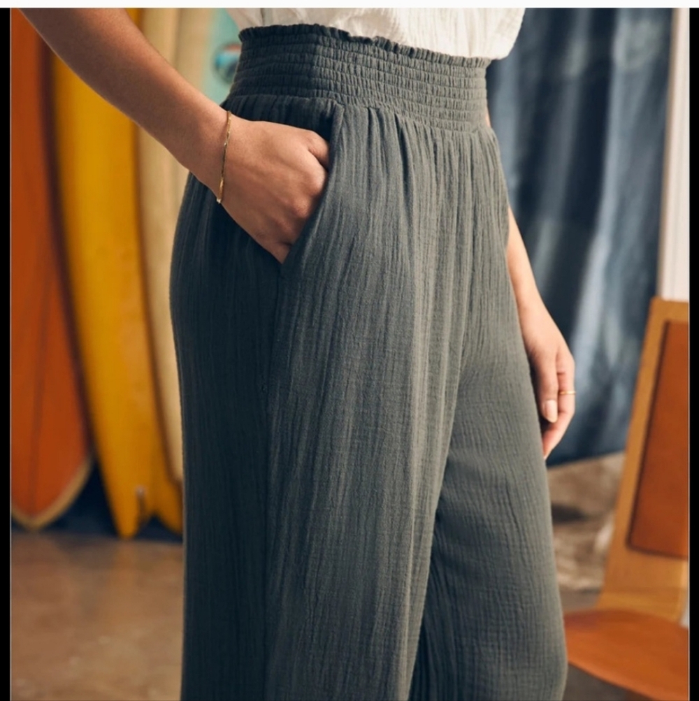 Fahrety Womens Gauze Wide Leg Pants - Picture 3 of 3